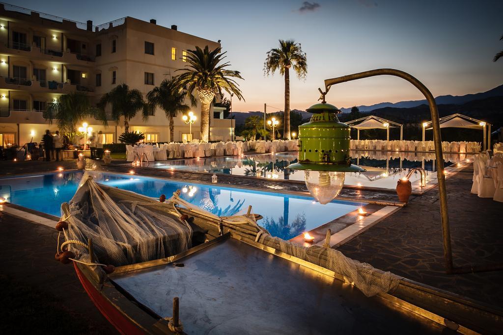 Club Hotel Kennedy Roccella Ionica Exterior foto