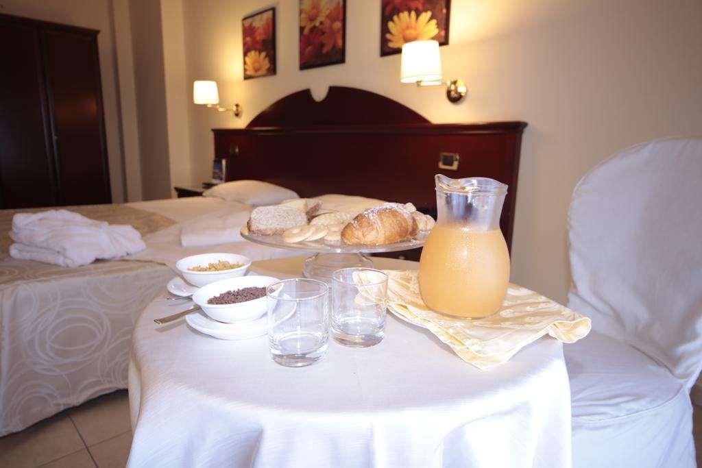 Club Hotel Kennedy Roccella Ionica Cameră foto